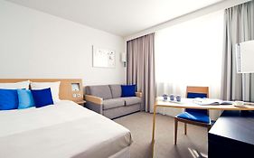 Novotel Bordeaux Le Lac 4*